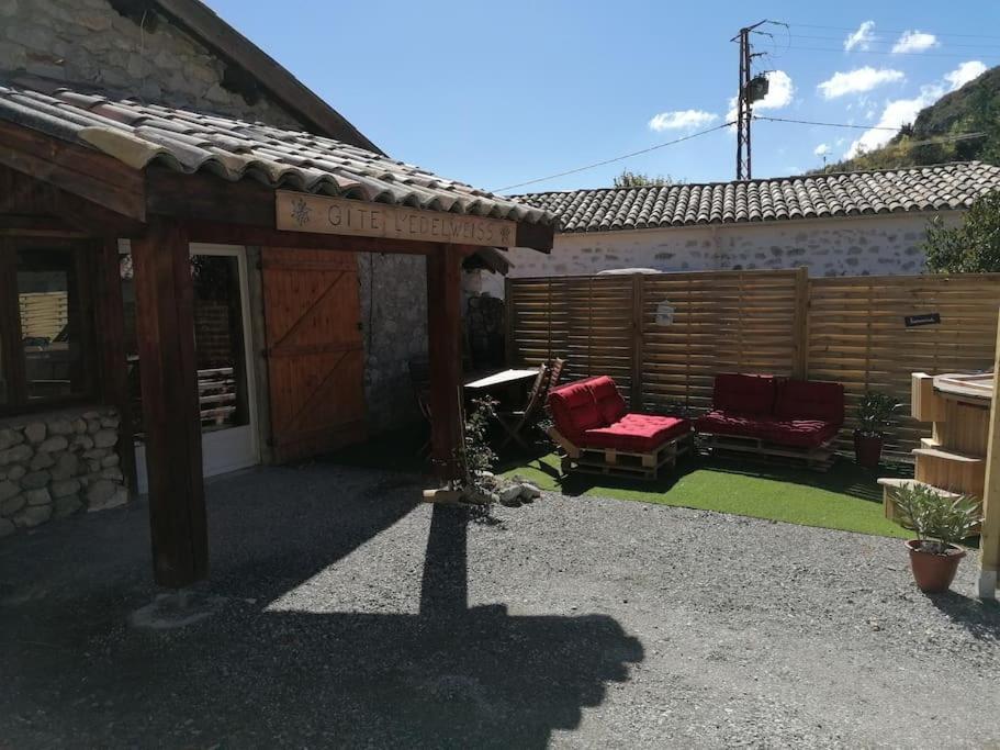 Gite L'Edelweiss 3* La Piarre 외부 사진